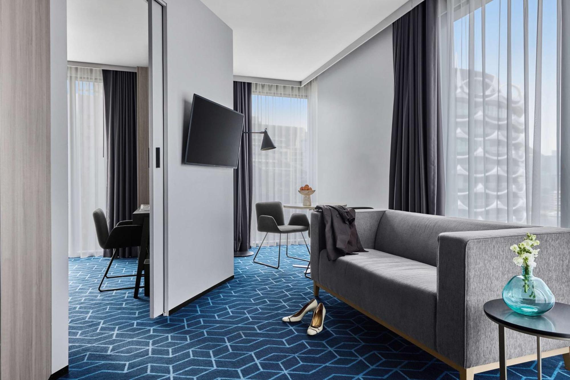 โฟร์ พอยต์ บาย เชอราตัน เมลเบิร์น ด็อคแลนด์ Hotel ภายนอก รูปภาพ